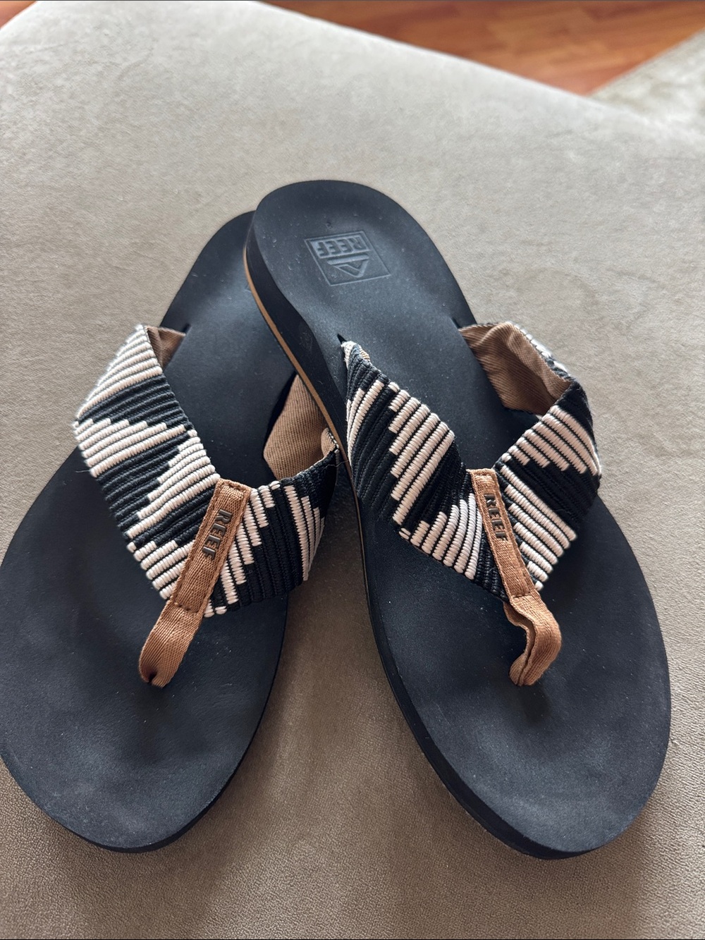 Reef Women's Black and Tan Woven-Bead Strap Sandals